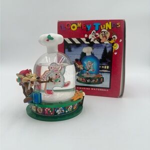 VTG Wile E. Coyote Snow Globe 6” Looney Tunes Figurine Waterball 1996